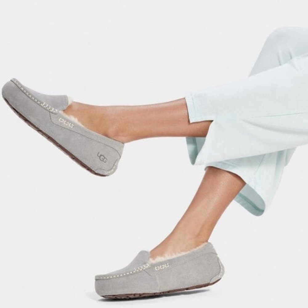 UGG Ansley Women’s Slippers Lightweight Comfort